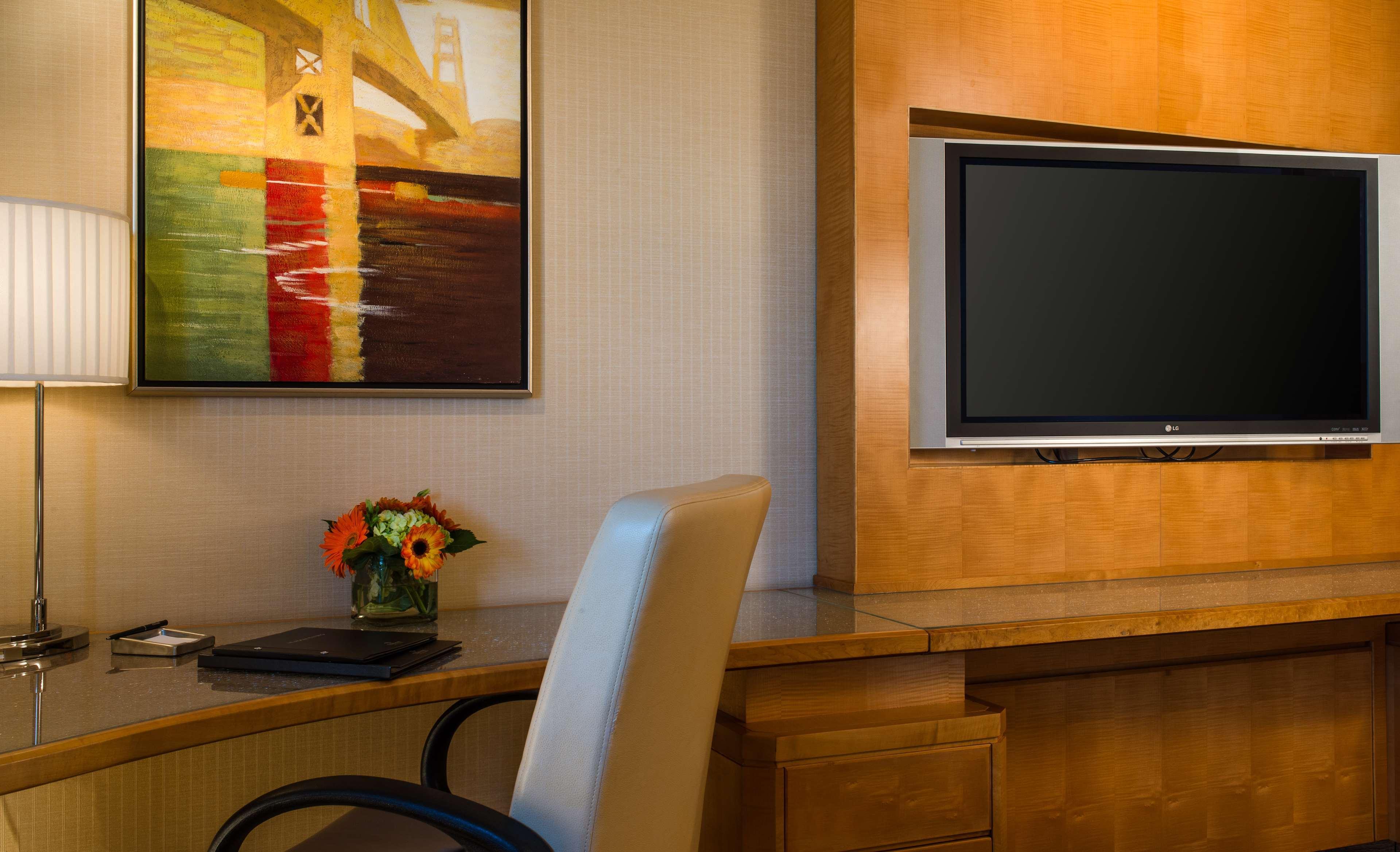 Hilton San Francisco Airport Bayfront - No Resort Fee Берлингейм Экстерьер фото