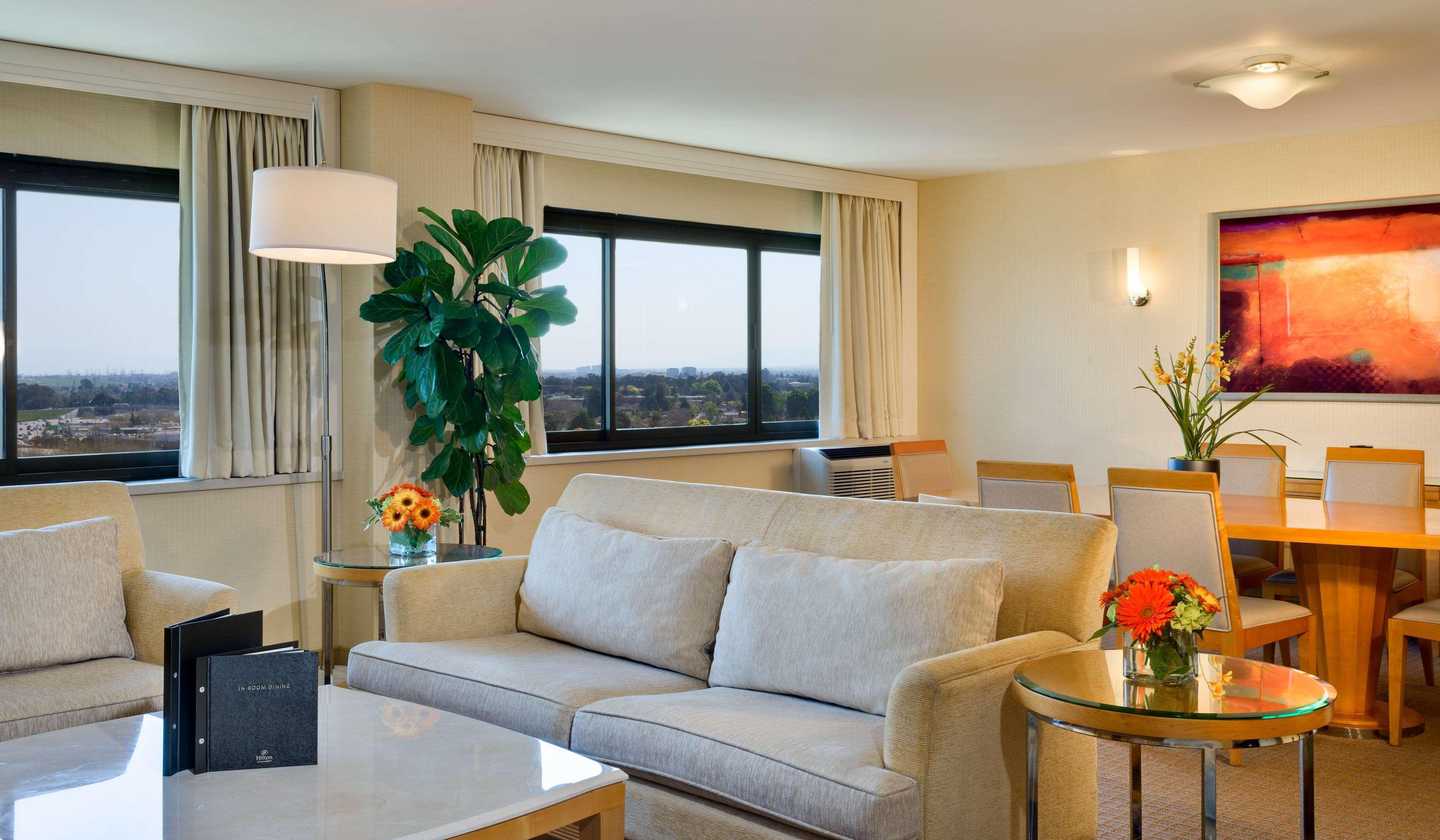 Hilton San Francisco Airport Bayfront - No Resort Fee Берлингейм Экстерьер фото
