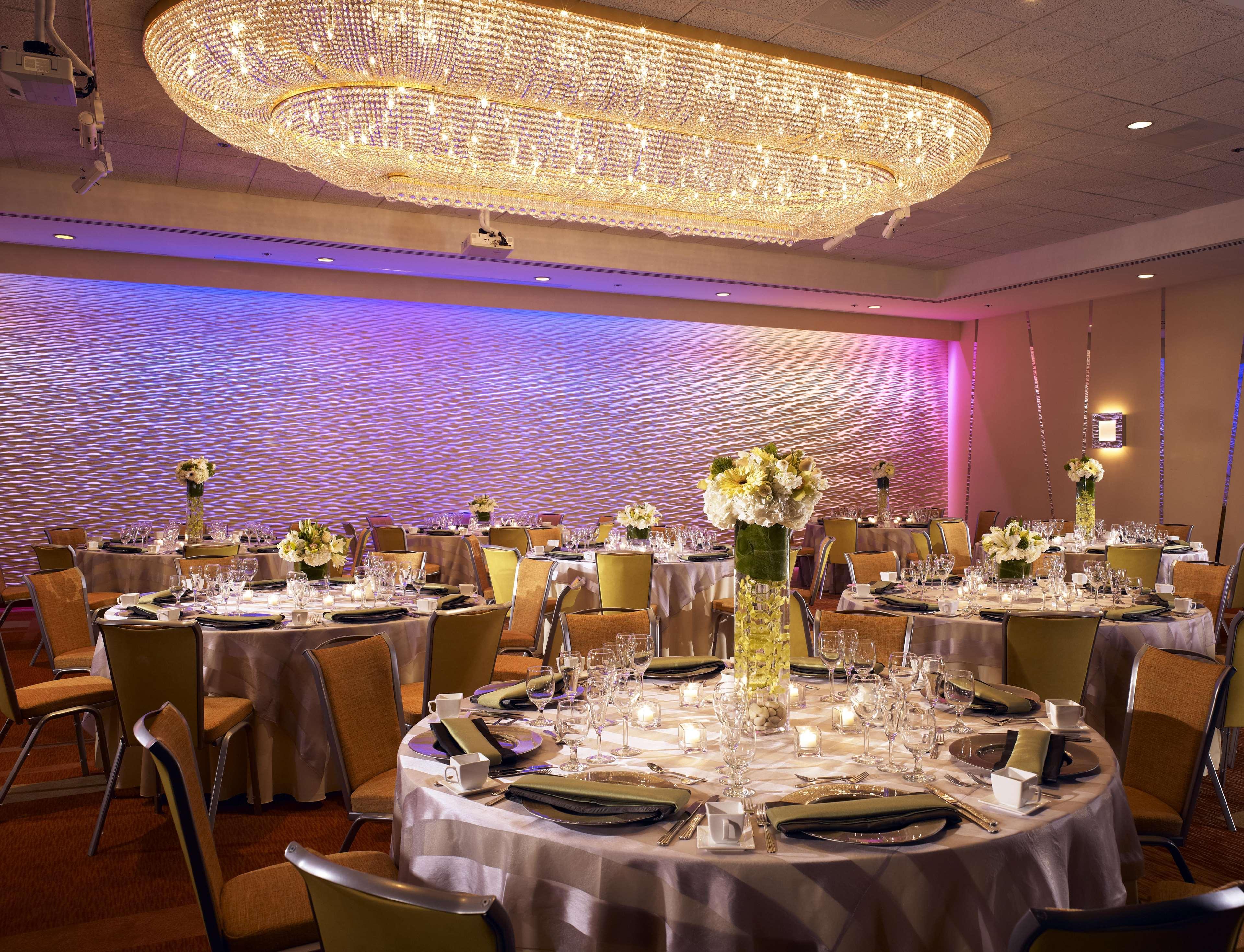 Hilton San Francisco Airport Bayfront - No Resort Fee Берлингейм Экстерьер фото