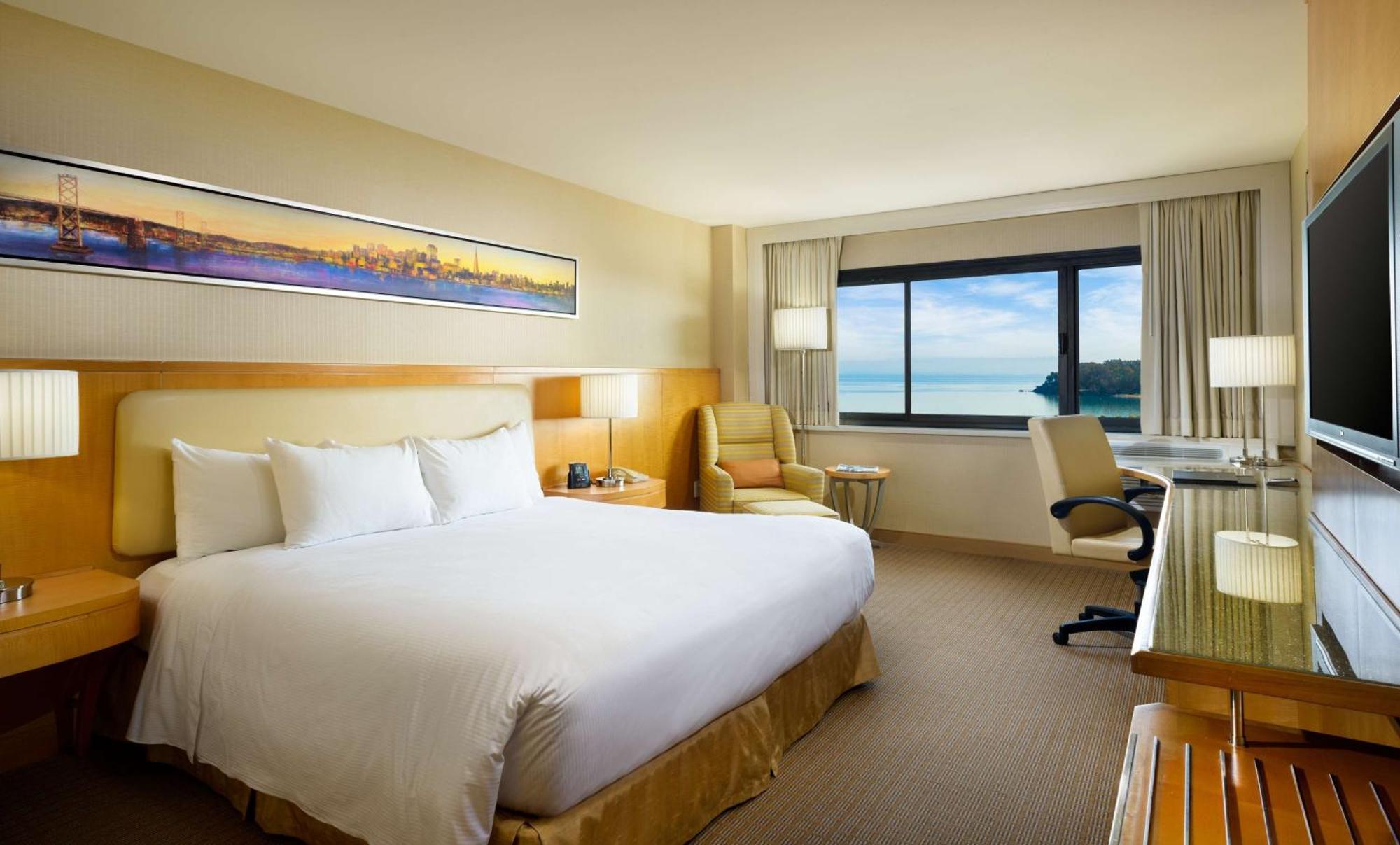 Hilton San Francisco Airport Bayfront - No Resort Fee Берлингейм Экстерьер фото