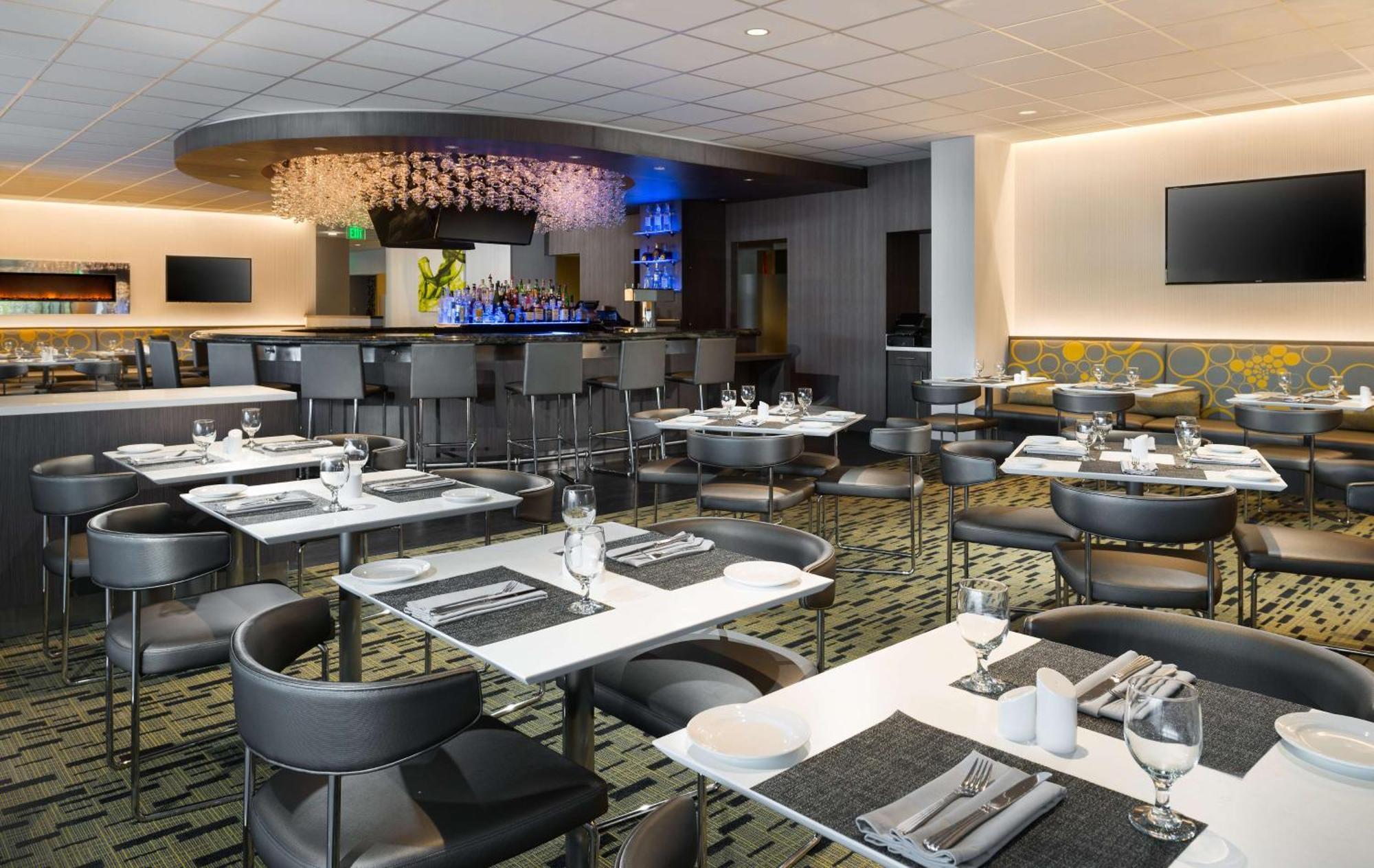 Hilton San Francisco Airport Bayfront - No Resort Fee Берлингейм Экстерьер фото