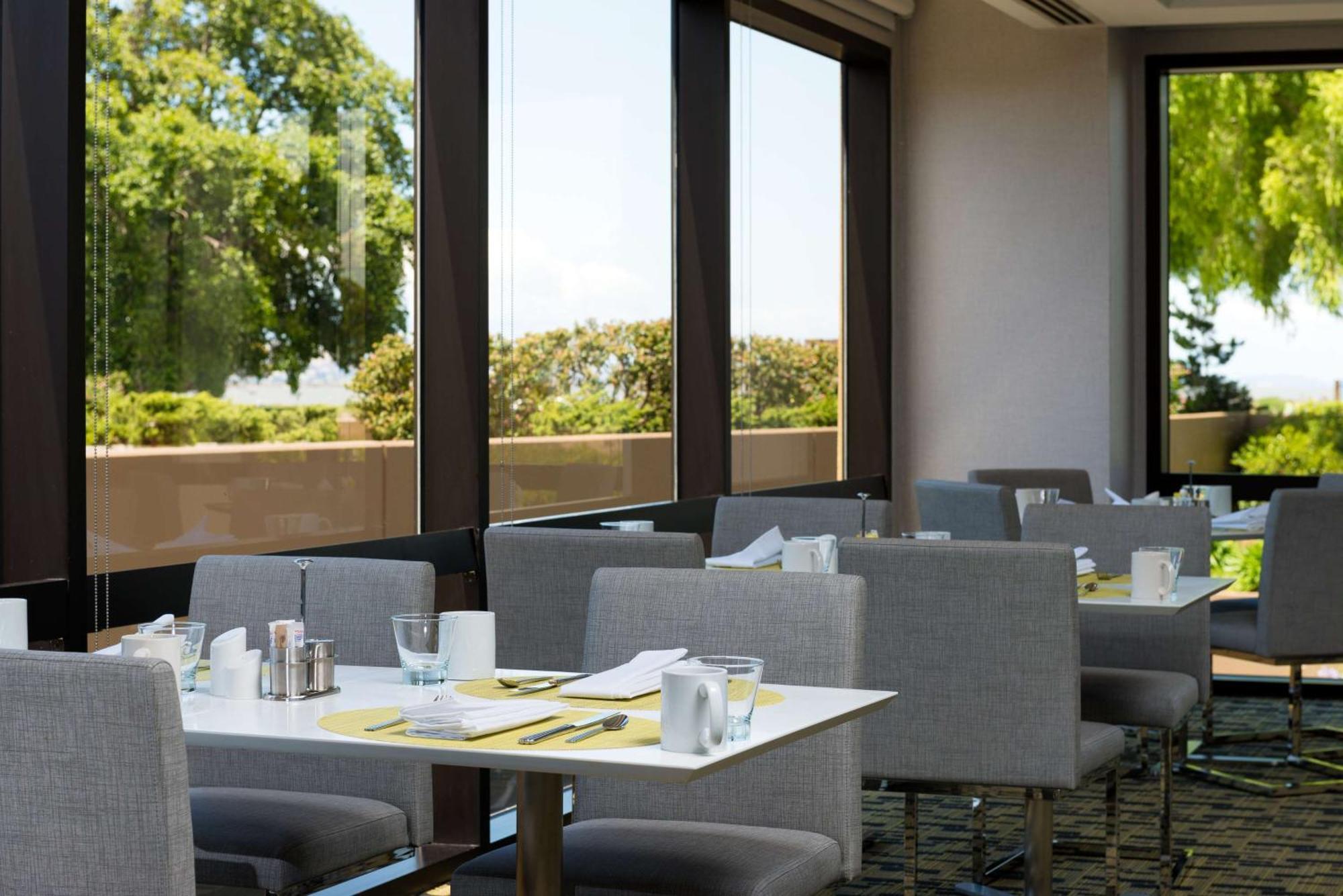 Hilton San Francisco Airport Bayfront - No Resort Fee Берлингейм Экстерьер фото