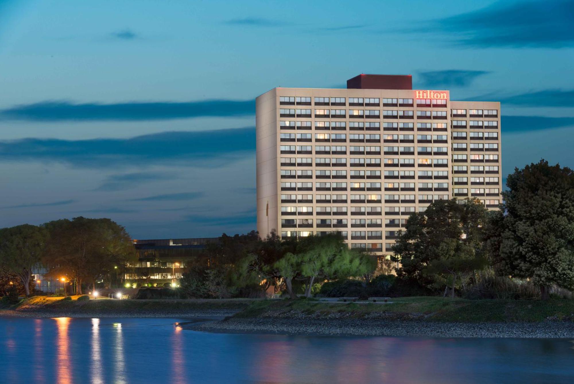 Hilton San Francisco Airport Bayfront - No Resort Fee Берлингейм Экстерьер фото